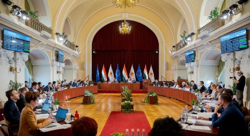 Nem támogatta a Sziget megmentéséről szóló előterjesztést a fővárosi közgyűlés, veszélyben a jövő évi fesztivál