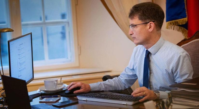 Merre tovább Fehérvár? – égető kérdésekre válaszolt a polgármester