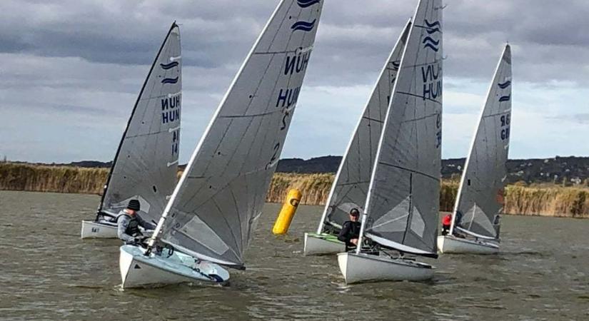 Kalandos versennyel zárult a velencei-tavi versenyszezon