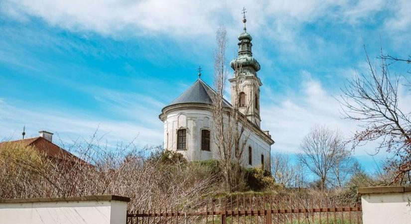 Láncfűrésszel törtek be a Louvre-ba – Egerben is történt hasonló műkincsrablás!