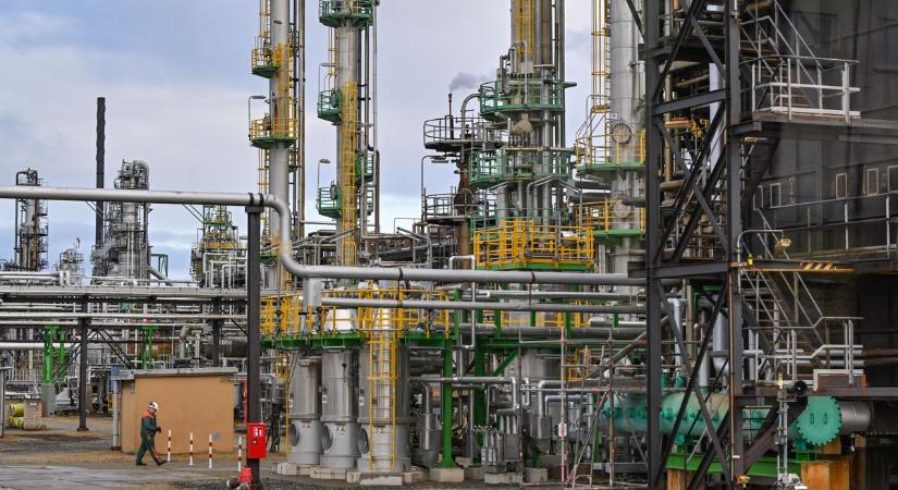 Németország a tűzzel játszik: elsőként államosíthatja Putyin egyik legnagyobb olajcégét – hiába figyelmeztetett az orosz állam a bosszúra?