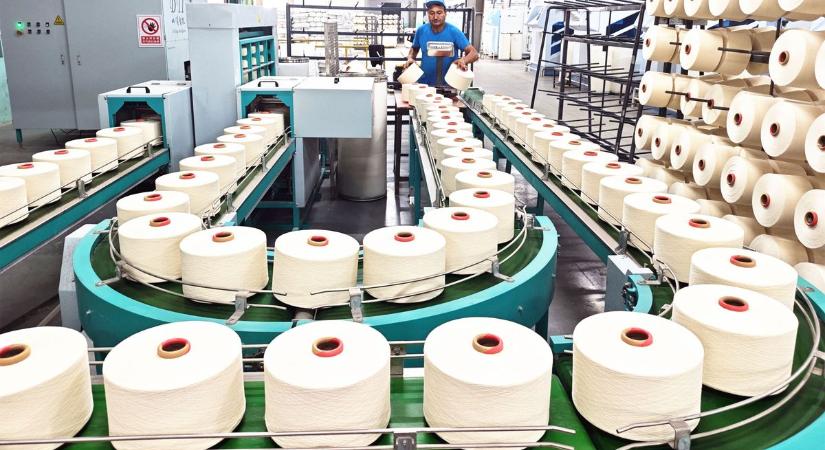 Így még nem zártak be gyárat: kiraktak egy fecnit a kapura, hogy ki van rúgva mindenki – 300 ember vesztette el a munkáját egy pillanat alatt