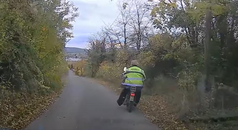 Részegen jó ötletnek tűnt meglógni egy Simsonnal a rendőrök elől