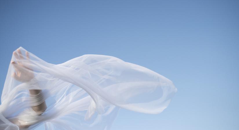 Marad az enyhe, száraz idő, bár erős lesz a szél