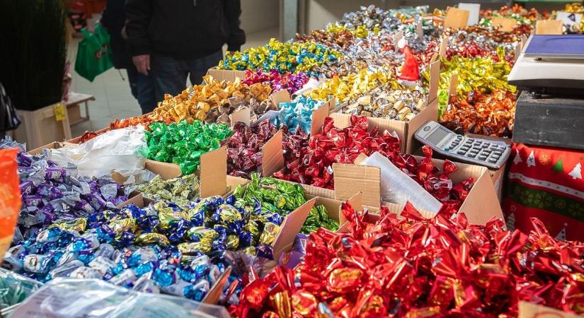 Erősödő forint és a karácsonyi árak: mire lehet számítani 2025-ben?