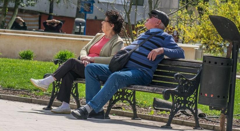 Tessék választani: itt van minden, amit tudni lehet a Tisza Párt nyugdíjjal kapcsolatos terveiről