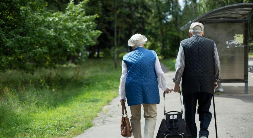 Jön a14. havi nyugdíj! Már 2026-ban érkezhet a juttatás első részlete