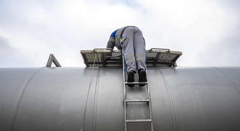 Csak pár hónapig okozhat sokkot Moszkvának az új amerikai szankció – Magyarország fizikailag már most leválhatna az orosz csövekről