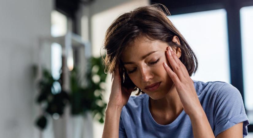 Komoly bajt is jelezhet a fejfájás és a zsibbadás