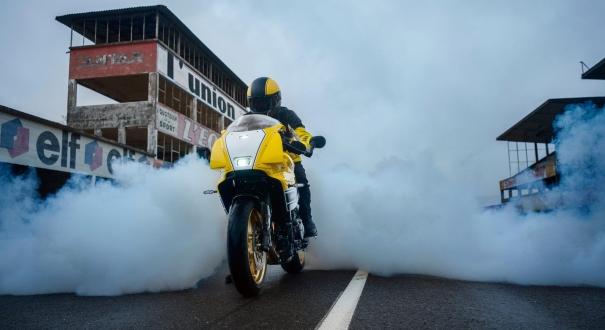 Csodaszép bajnokmotorral bővül a Yamaha kínálata