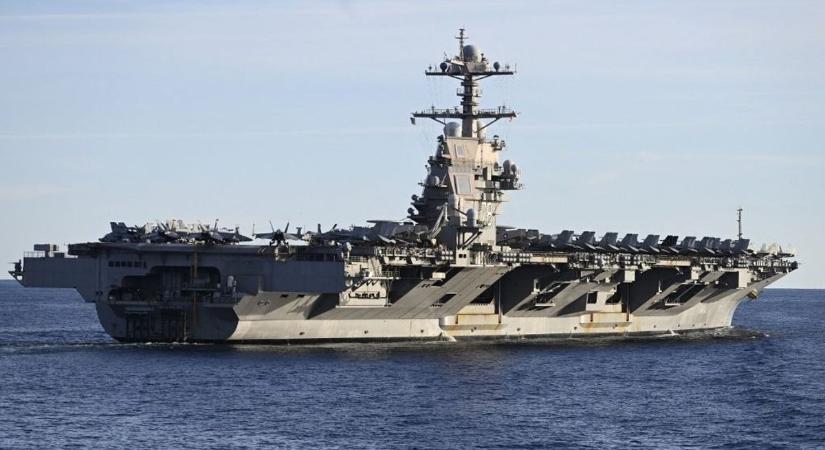 Valami nagyon furcsa történik a budapesti békecsúcsra ideküldött amerikai anyahajóval: mégsem megy haza az USS Gerald Ford – videóra vették a 100 ezer tonnás szörnyet az Adrián