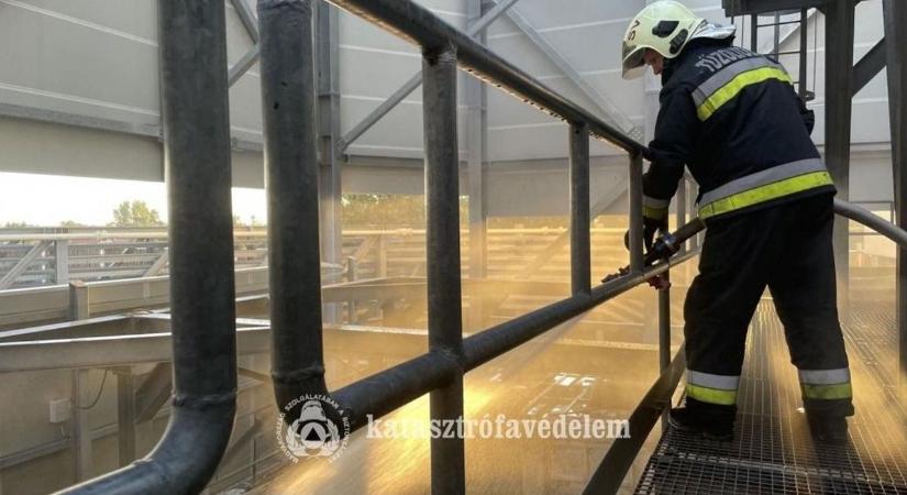 Porrobbanás egy szabolcsi csarnoképületben – kilencen voltak bent, amikor megtörtént