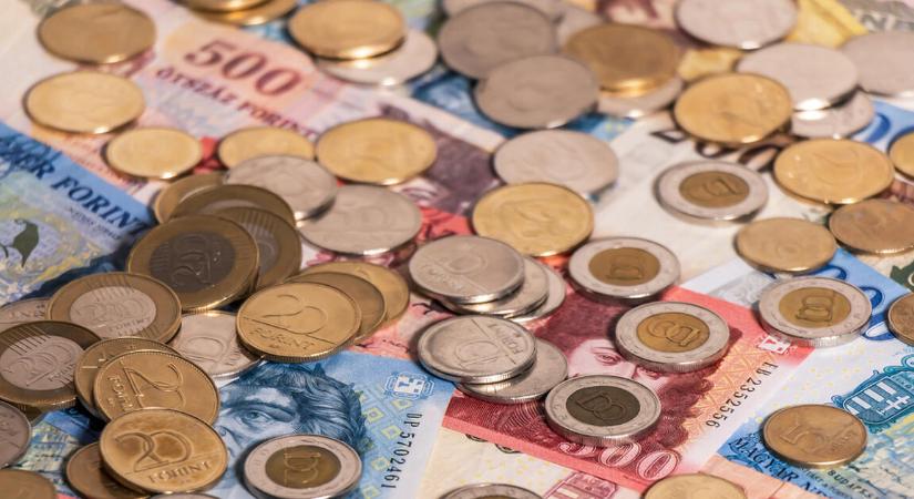 A forint benézte az óraátállítást – még nagyon kászálódik