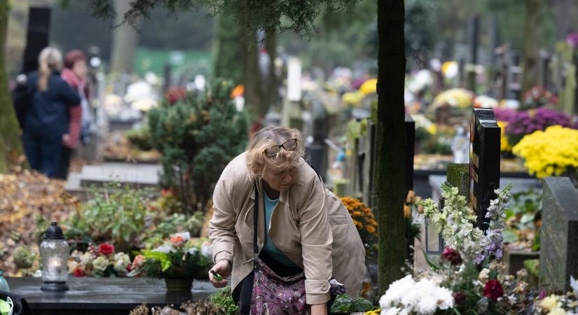 A rendőrség kéri, temetőlátogatás közben mindenki vigyázzon az értékeire
