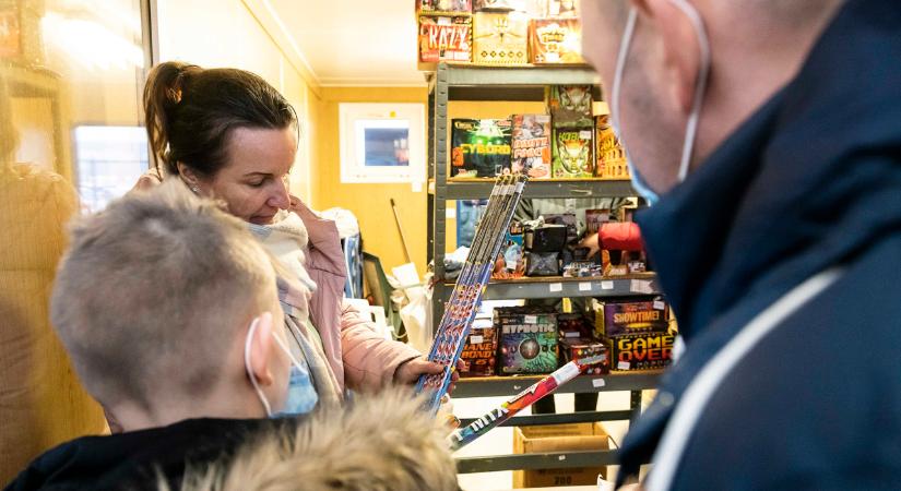 Szigorúan korlátozzák a szilveszteri tűzijátékozást Budapesten