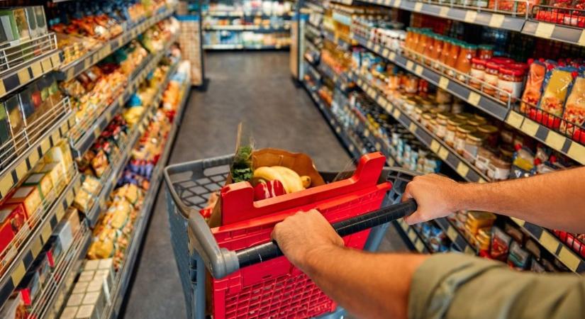 Eltörölték az ünnepi boltzárat, így lesznek nyitva az üzletek mindenszentekkor