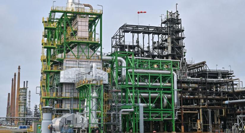 Németország időt kapott, de az orosz olaj kérdése továbbra is nyomás alatt tartja Berlint – merész lépés lenne a teljes államosítás