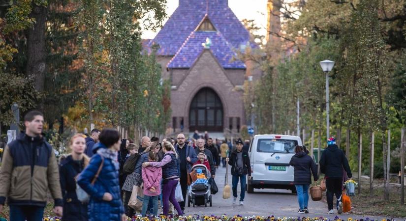 Különleges programokkal készül a Debreceni Köztemető mindenszentekre és halottak napjára