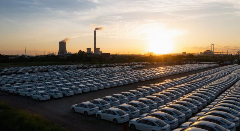 Súlyos chipválság a láthatáron: gyárakat zárhatnak be, a magyar autóipar is éritett lehet