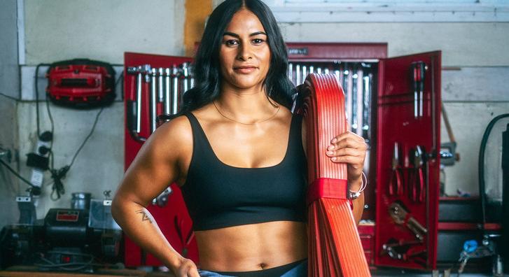 Forró hónapok elé nézünk, itt az új-zélandi tűzoltónők naptára