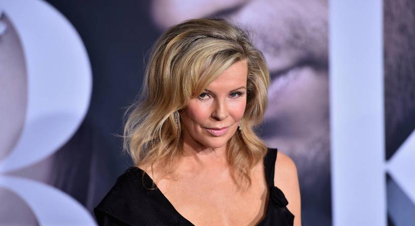 Ritka alkalmak egyike: a 71 éves Kim Basinger lányával és unokájával mutatkozott
