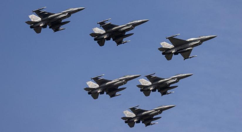 Nagy a baj a közelben: orosz légitámadás miatt emelkedtek levegőbe a NATO vadászgépei