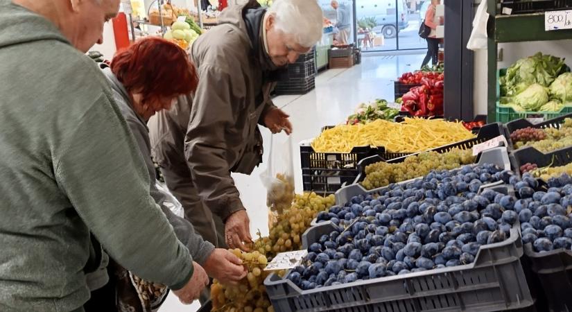 Győri vásárcsarnok: karfiol és gesztenye az október végi slágerek