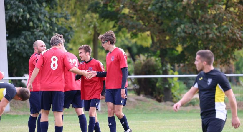 Az éllovas Szabadegyháza sarkában a Rácalmás