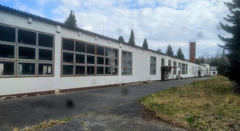 Akkora a gazdasági pangás, hogy a KSH szó szerint ugyanúgy magyarázta a GDP-jelentést, mint három hónapja