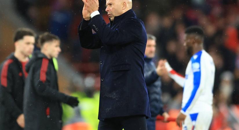 „Reggel kirúgnak” - áll a bál Liverpoolban, Arne Slot már tehetetlen