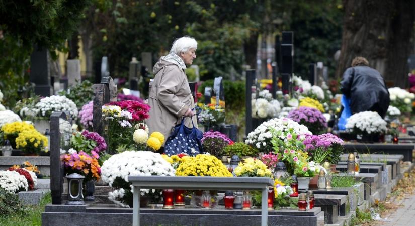 A rendőrség kéri: temetőlátogatás közben mindenki vigyázzon az értékeire