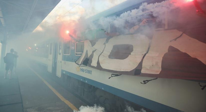 VEKE: A rendőröket szállító kocsi miatt nem közlekedhetett a fradisták vonata Ausztriában