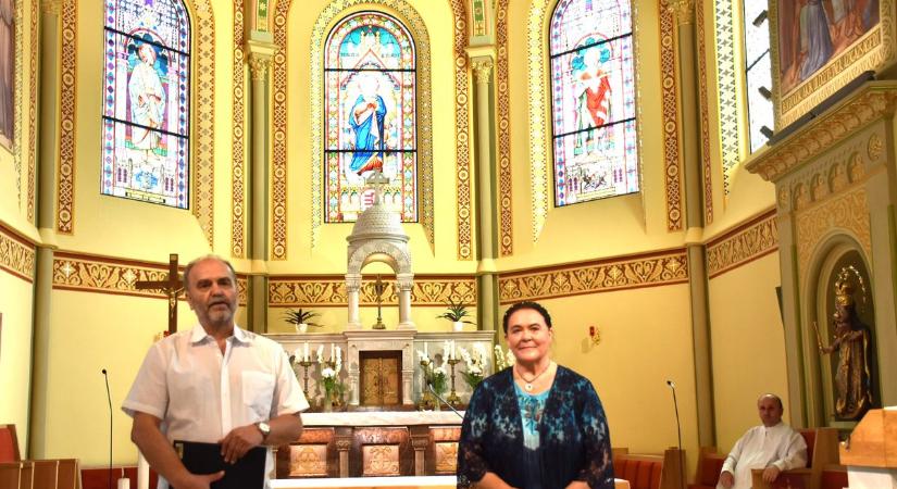 A Kárpát-medence egészségéért jött létre a Beimádkozott tér