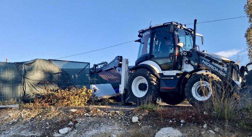 Döntöttek: Sepsiszentgyörgyön két engedély nélküli épületet lebontottak, továbbiak következnek