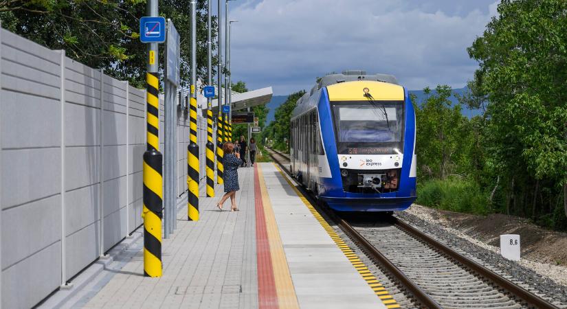 2,81 millióan utaztak tavaly a Pozsony és Komárom között közlekedő vonatokon