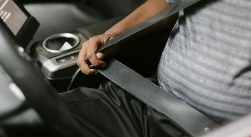 Közeleg a határidő: több százezer autós előtt fontos döntés áll