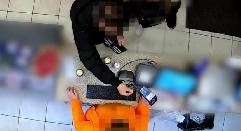 Megmérgezte a vállalkozót egy nő, majd lehúzta a kis híján megfulladó és eszméletét vesztő férfit