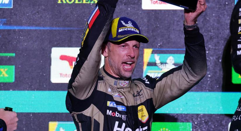 Hivatalos, visszavonul az F1-es világbajnok