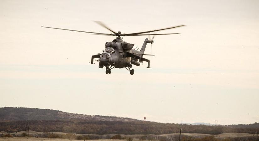 Generációk dolgoztak rajta, most visszavonul a legendás helikopter – galériával