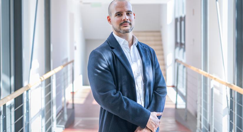 A Magyar Tudományos Akadémia Pedagógus Kutatói Pályadíját nyerte el a SZE