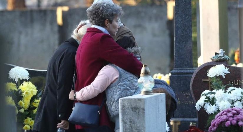 Figyelem! Így változik a temetők rendje a hétvégén Tolna vármegyében