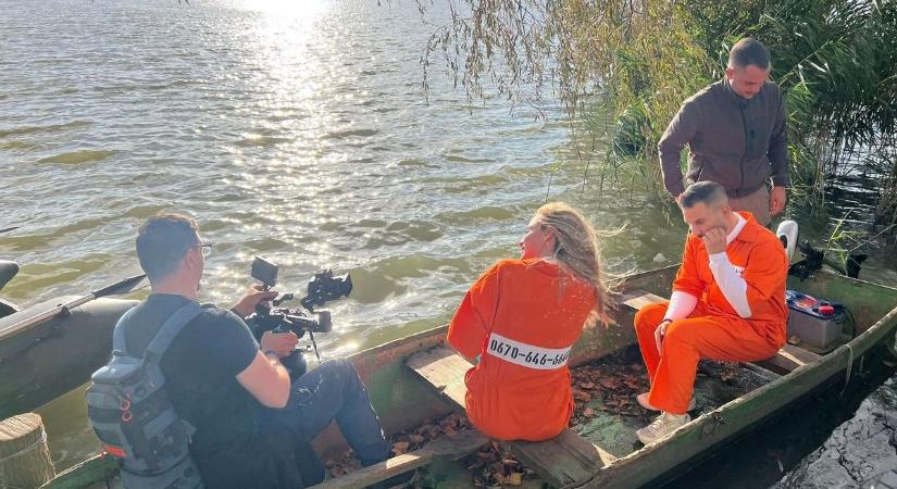 Hoppá! A két sztár Rácz Jenő és Dobos Evelin egy újabb baranyai községben tűnt fel menekülés közben