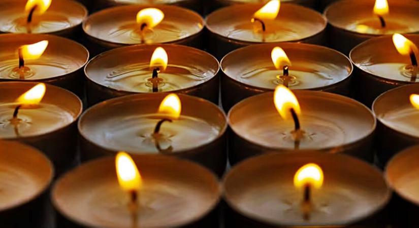 Elhunyt György Péter esztéta