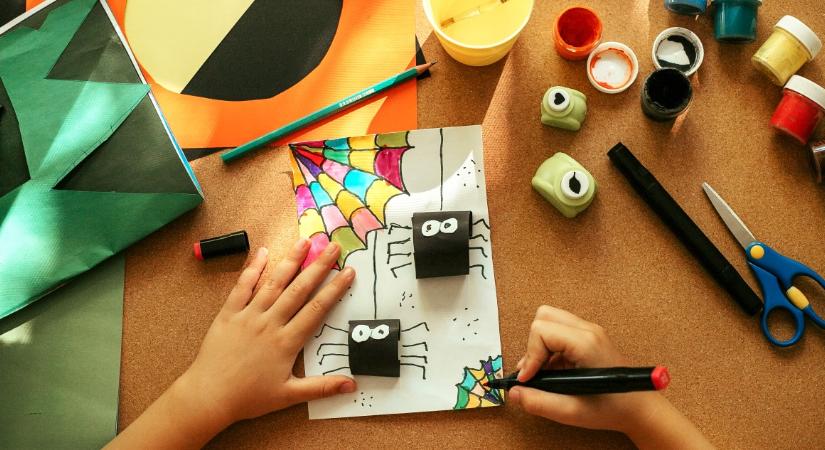Öt egyszerű halloween dekoráció, amit még gyorsan elkészíthettek a gyerekekkel