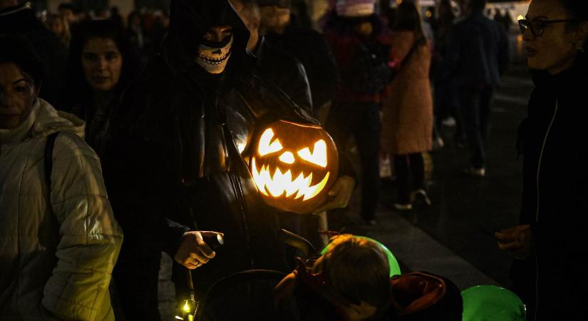 Nem lesz halloweeni tökfaragás Zebegényben, mert a polgármester szerint a „haláltökök” nem tesznek jót a gyerekek lelki fejlődésének