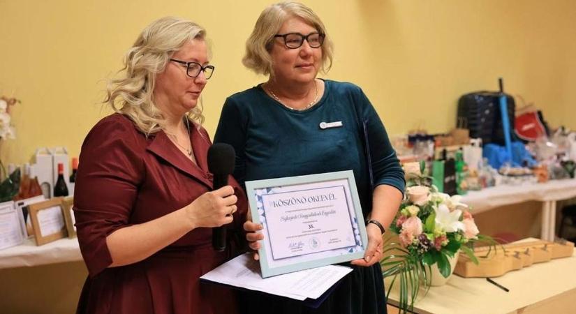 Batyus bállal ünnepelték a 35 éves jubileumot a nagycsaládosok (videó)