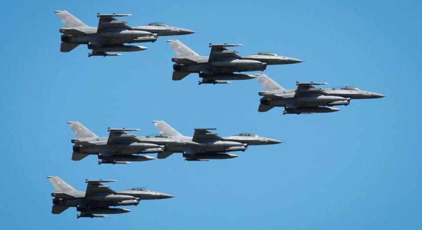 Orosz felderítő gépek miatt szálltak fel lengyel vadászrepülők