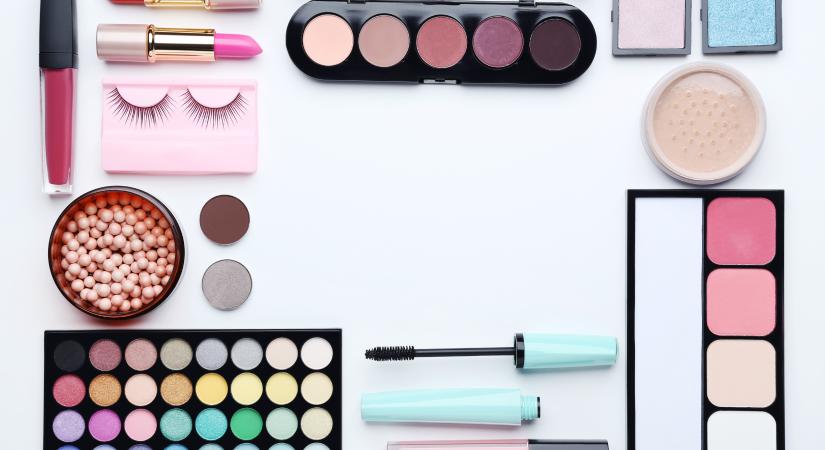 Tiltják az EU-ban – figyeljen ezekre a kozmetikai összetevőkre – Ki gondolná, miket kenünk magunkra