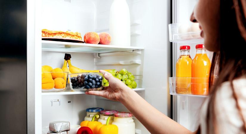 Tudtad? Ezeket az ételeket soha ne tedd a hűtő ajtajába!