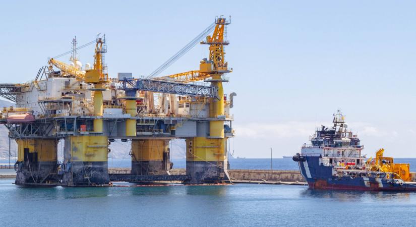 Kiütötték az orosz olajat Kínából és Indiából, Trump most eladja nekik a sajátját